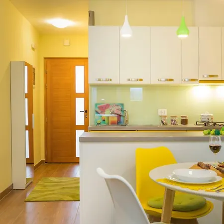 아파트 Apartman Fuhtar