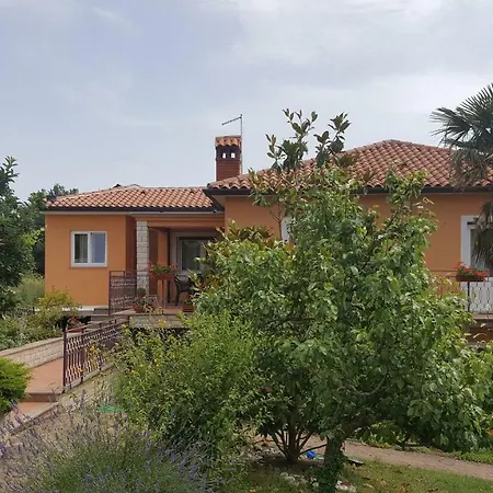 Apartman Fuhtar 아파트 Nedeščina