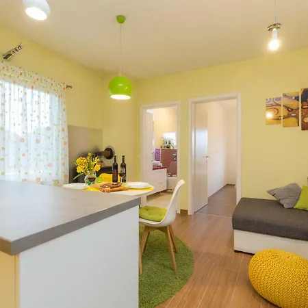 아파트 Apartman Fuhtar