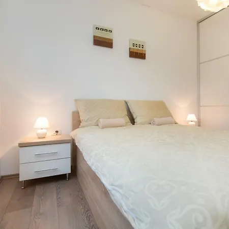 Apartman Fuhtar 아파트 Nedeščina