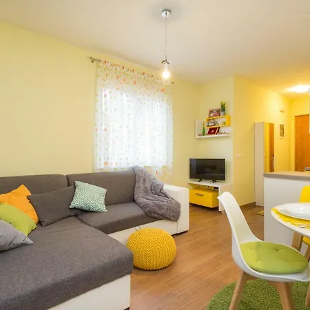 Apartman Fuhtar 아파트 Nedeščina